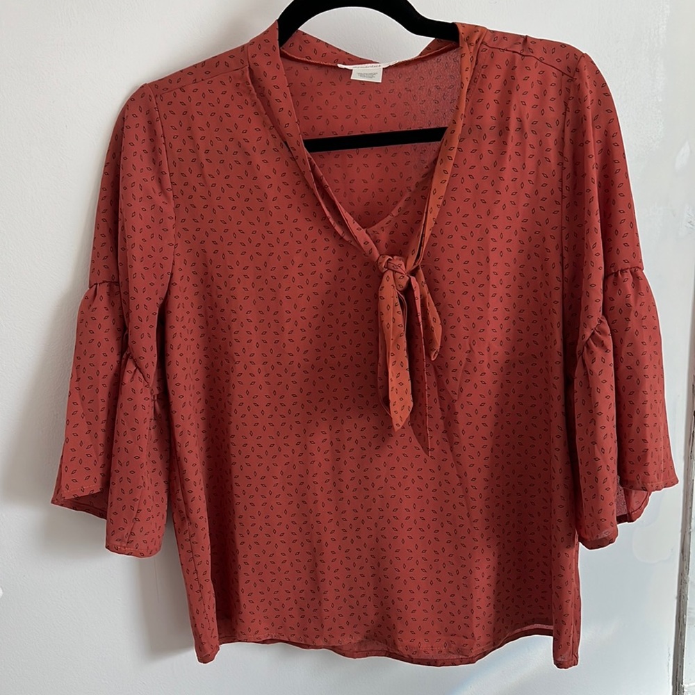 Urban Romantics Small burnt Orange/Sienna knotted top